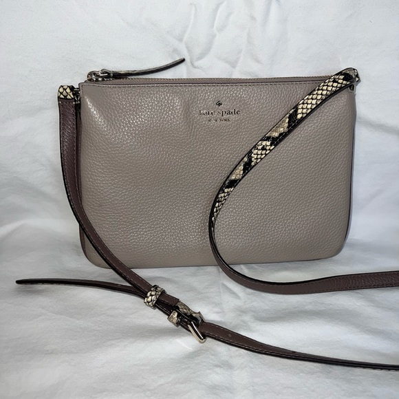 Kate Spade Pebbled Crossbody - Picture 2 of 3